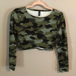 $6💚Bundled Divided Top